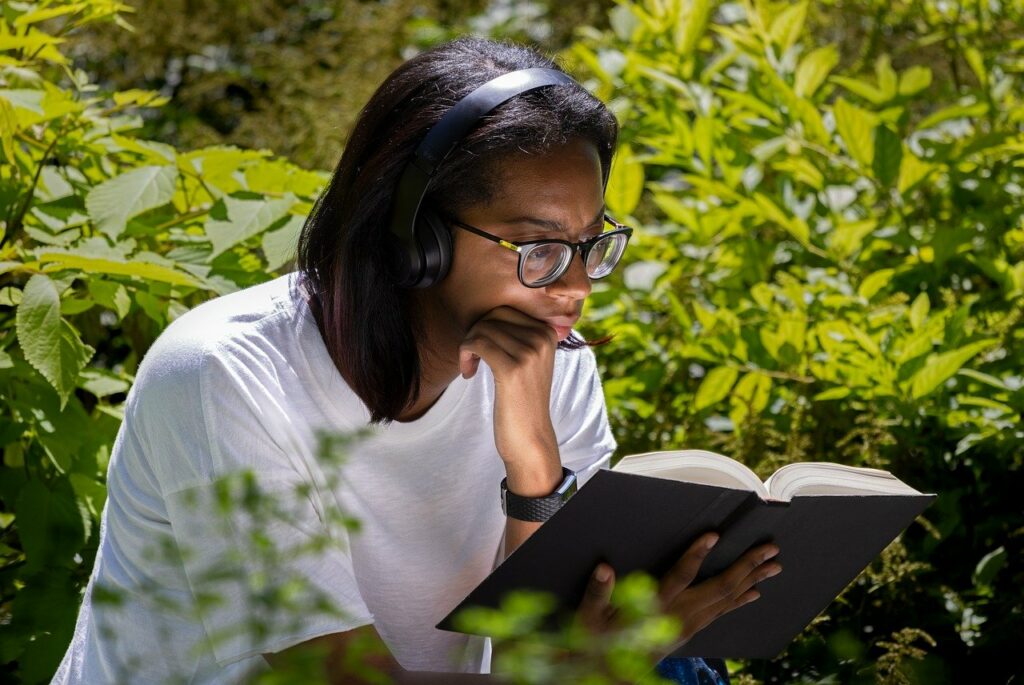 reader, nature, reading-8211917.jpg